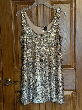 BKE Boutique Gold Sequin Mini Party Dress  size Small